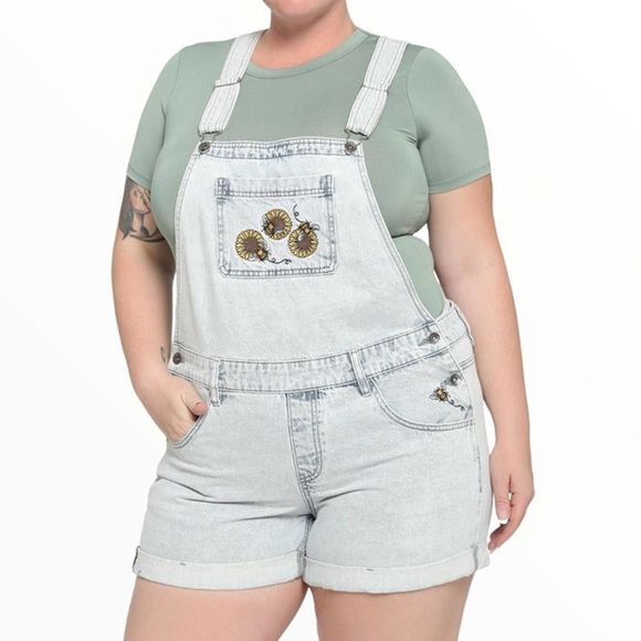 Hot Topic Pants - Hot Topic Bee & Flower Light Wash Denim Shortalls Plus Size 3 3X 90s